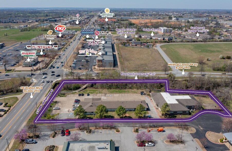 2003-2005 SE Walton Blvd portefeuille de 2 propriétés à vendre sur LoopNet.ca - Photo du bâtiment - Image 2 de 9