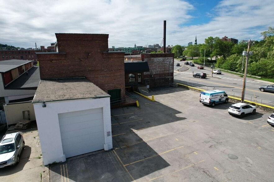 112 Grove St, Worcester, MA for lease - Building Photo - Image 3 of 5