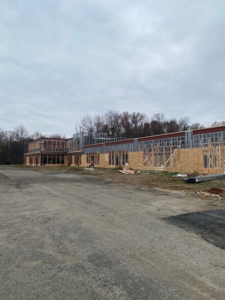 1180 Bloomfield Ave, Caldwell, NJ for lease - Building Photo - Image 3 of 7