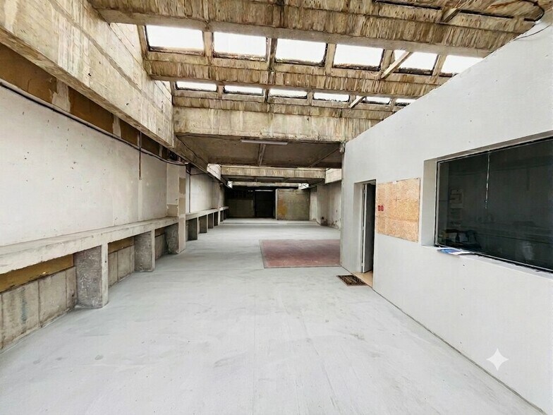 Industrial in Le Havre for lease - Interior Photo - Image 1 of 5