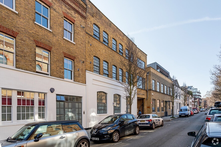 2 Whitacre Mews, London for lease - Building Photo - Image 3 of 4