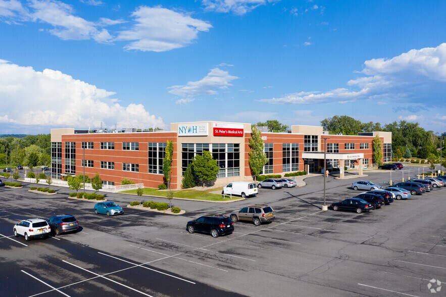 400 Patroon Creek Blvd, Albany, NY à louer - Photo du bâtiment - Image 2 de 12