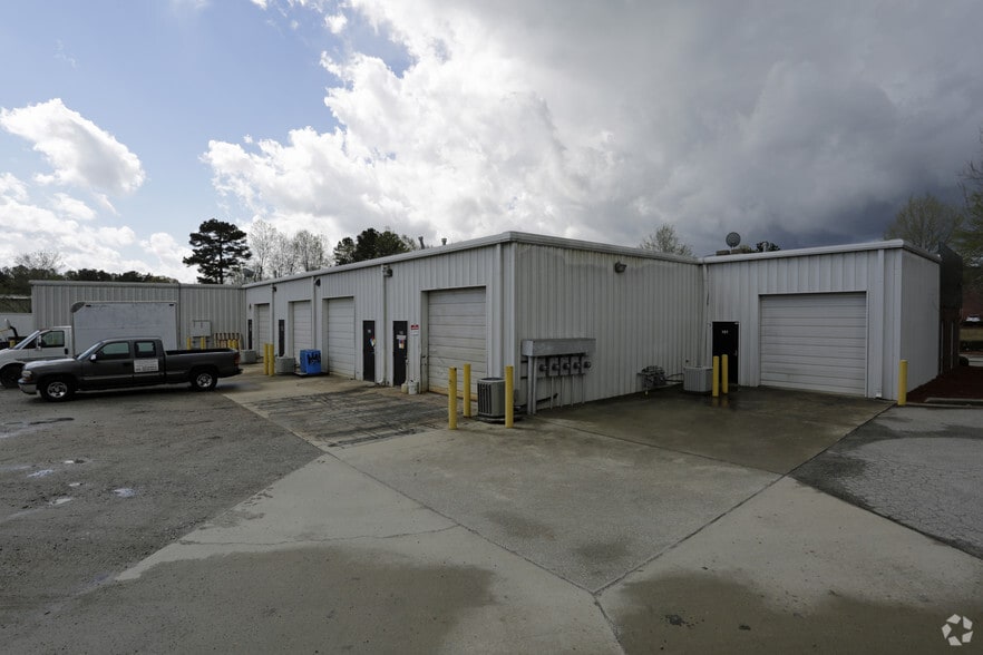 515 S New Hope Rd, Raleigh, NC for lease - Building Photo - Image 3 of 7