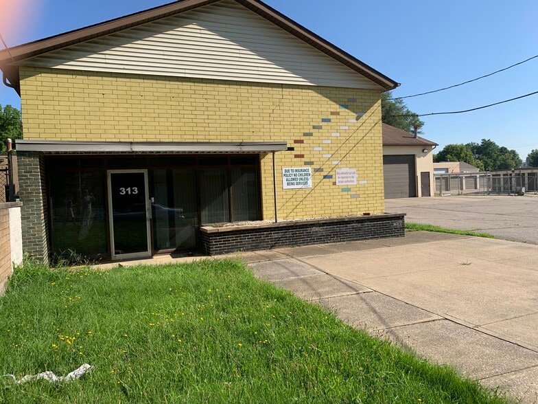 313 Boyle St, Akron, OH for lease - Building Photo - Image 2 of 6