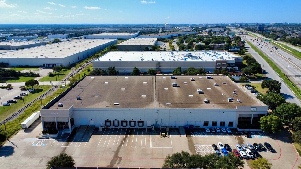 2920 N State Highway 360, Grand Prairie, TX à louer - Photo principale - Image 1 de 9
