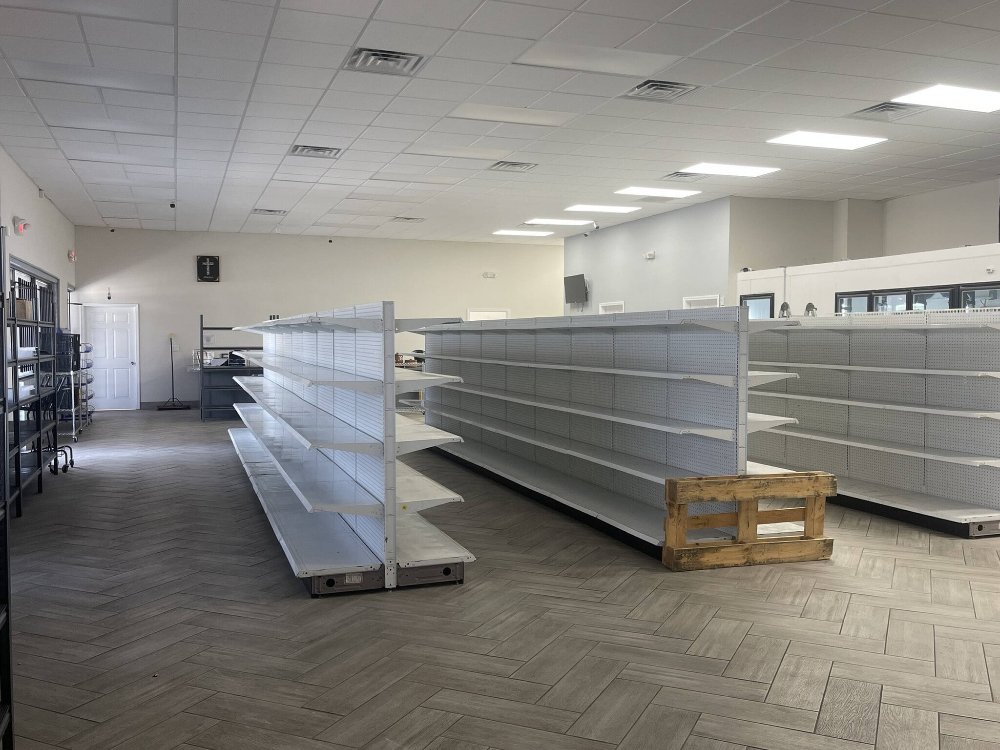 5050 Sunbeam Rd, Jacksonville, FL for lease Interior Photo- Image 1 of 6