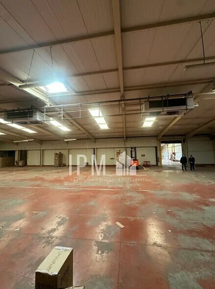 Flex in Lançon-Provence for sale - Interior Photo - Image 1 of 3