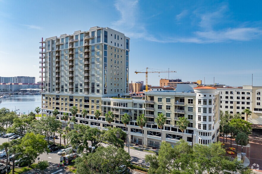 Portfolio of Professional Office Condos portefeuille de 2 propriétés à vendre sur LoopNet.ca - Photo du bâtiment - Image 3 de 6