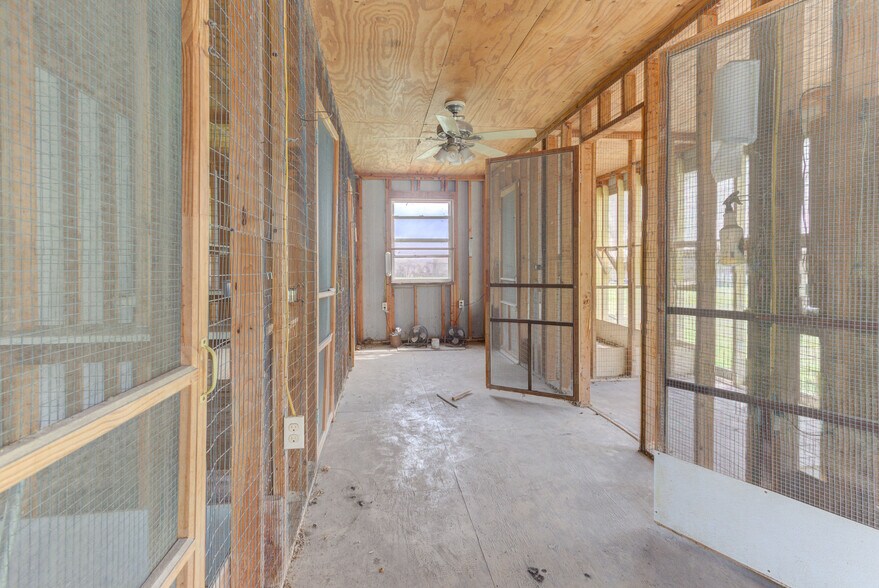 2911 Morningside Dr, New Braunfels, TX à vendre - Photo du bâtiment - Image 3 de 42