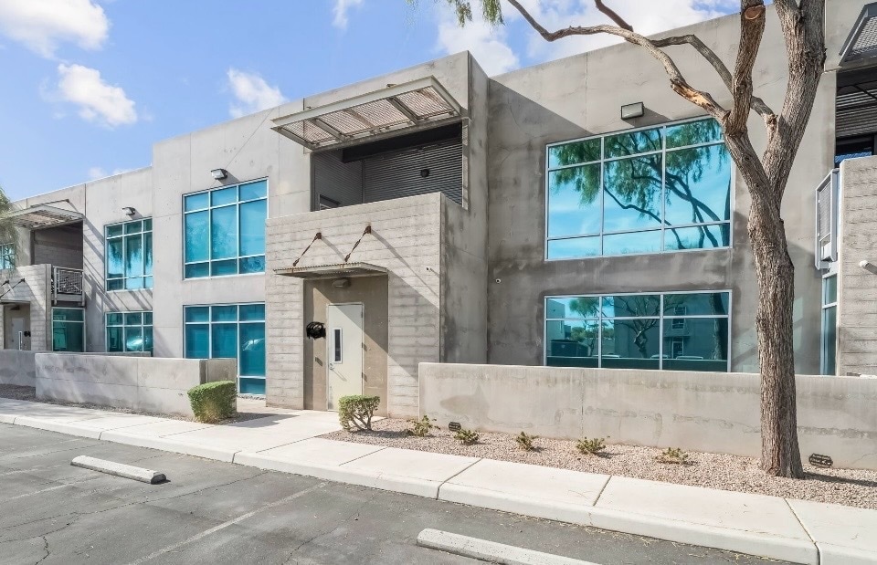 4040 E Post Rd, Las Vegas, NV 89120 - Unité F-4 -  - Photo intérieure - Image 1 of 4