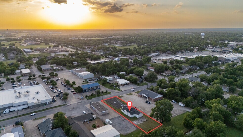 4527 Stonewall St, Greenville, TX à vendre - Photo du bâtiment - Image 2 de 14