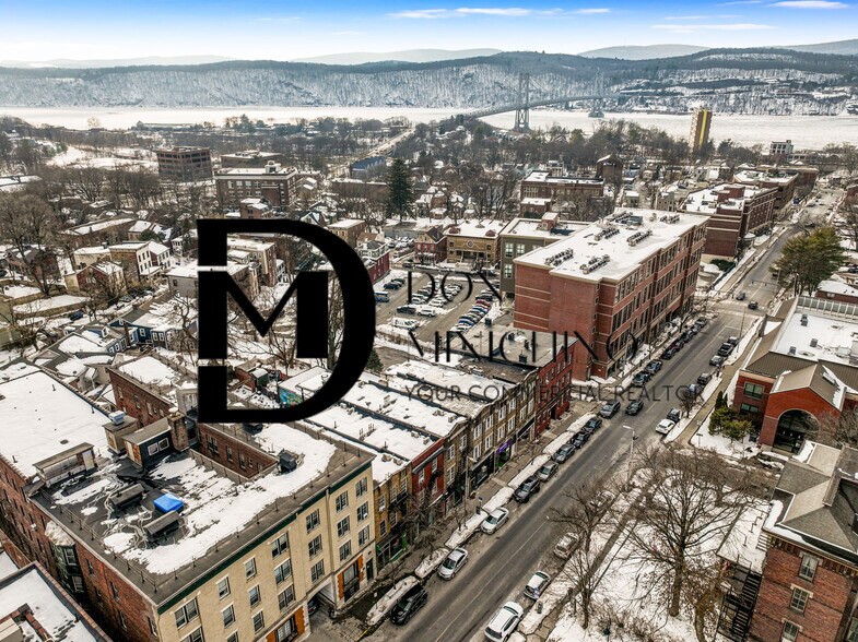 202-206 Main St, Poughkeepsie, NY à louer - Photo du bâtiment - Image 2 de 4