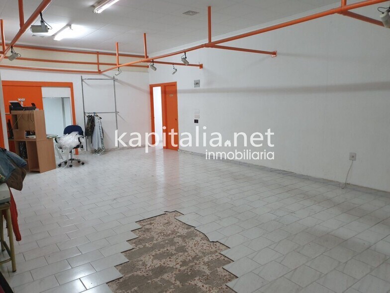 Retail in València, Valencia for sale - Building Photo - Image 2 of 12