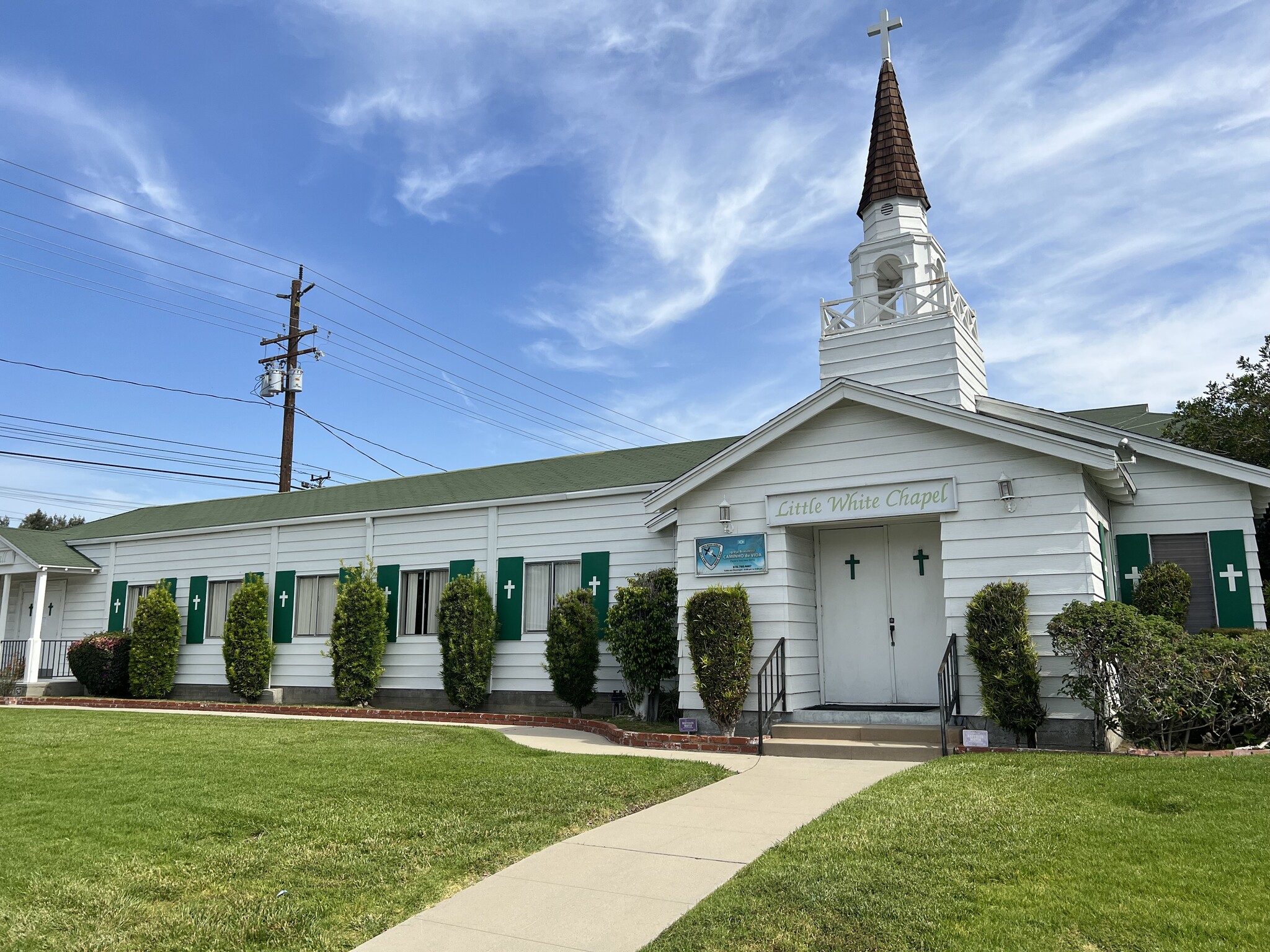 1711 N Avon St, Burbank, CA for lease Building Photo- Image 1 of 5