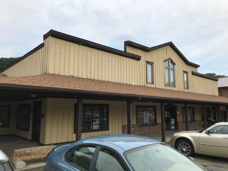 420-432 3rd Ave, Ford City, PA à vendre - Photo du bâtiment - Image 2 de 29