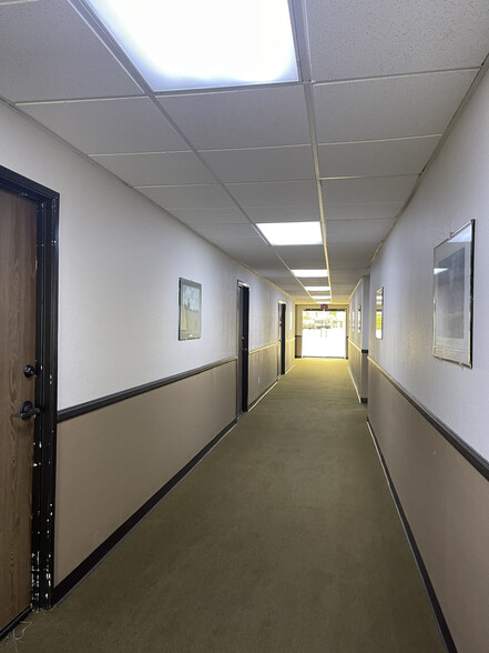 9333 Baseline Rd, Rancho Cucamonga, CA for lease - Lobby - Image 3 of 8