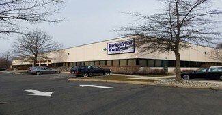 Plus de détails pour 17-21 Christopher Way, Eatontown, NJ - Local d'activités à louer
