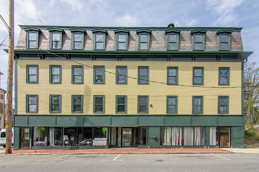 2 Charles St, Methuen, MA à louer - Photo du bâtiment - Image 1 de 7