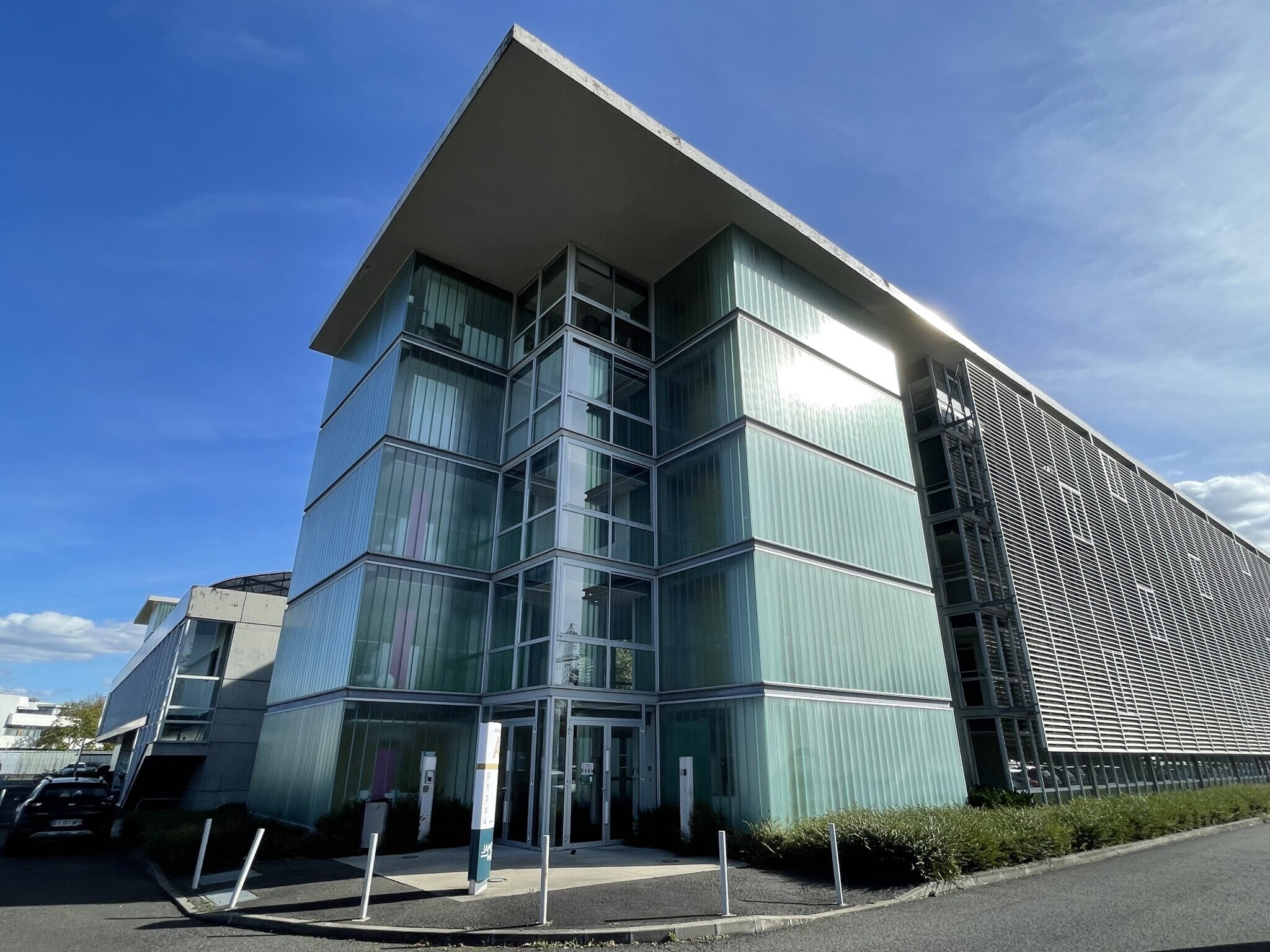 19 Allée James Watt, Mérignac à louer Photo du bâtiment- Image 1 de 12