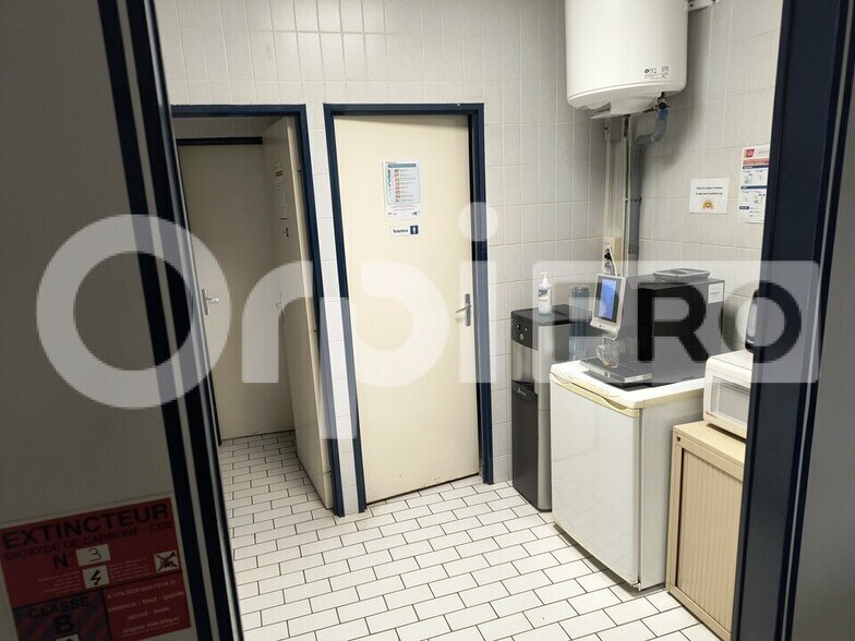Bureau dans Reims à louer - Photo du bâtiment - Image 3 de 10