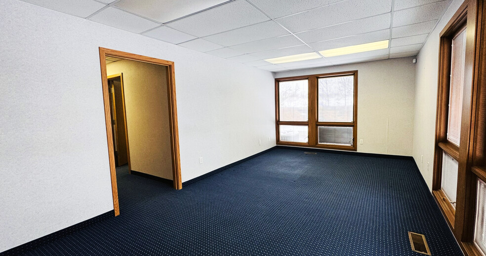 2323 Gull Rd, Kalamazoo, MI for lease - Interior Photo - Image 2 of 8