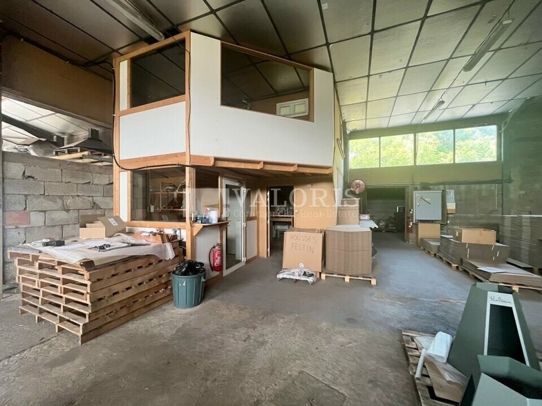 74 Chemin Des Molières, Lentilly for lease - Interior Photo - Image 3 of 6