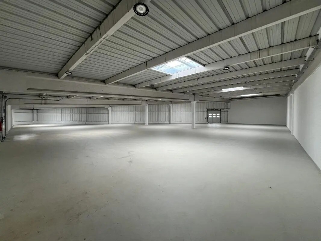 Industrial in Maurepas for lease Interior Photo- Image 1 of 12