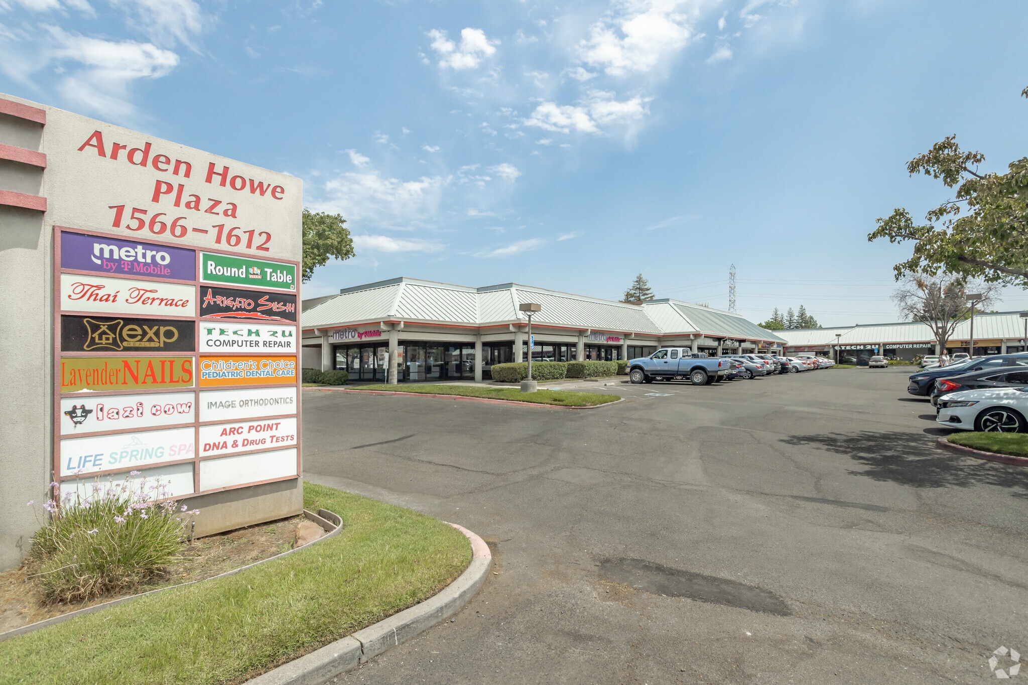 1566-1612 Howe Ave, Sacramento, CA for lease Building Photo- Image 1 of 13