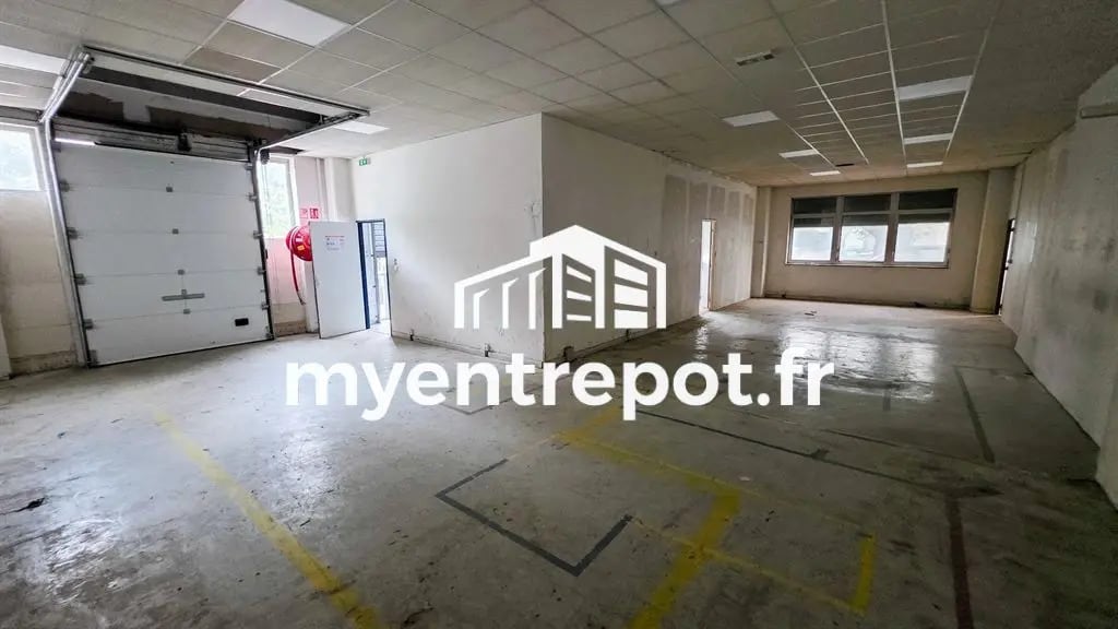 Flex in Marseille for lease Interior Photo- Image 1 of 10