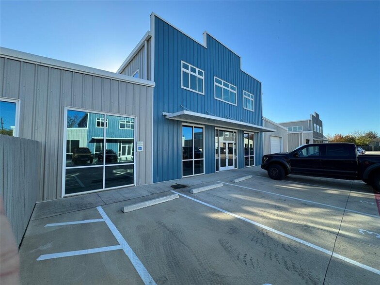 11215 Conroy Ln, Austin, TX for lease - Building Photo - Image 3 of 12