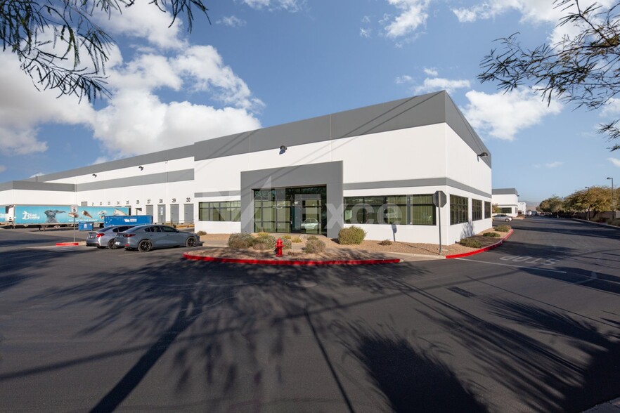 7390 Eastgate Rd, Henderson, NV for lease - Building Photo - Image 2 of 5