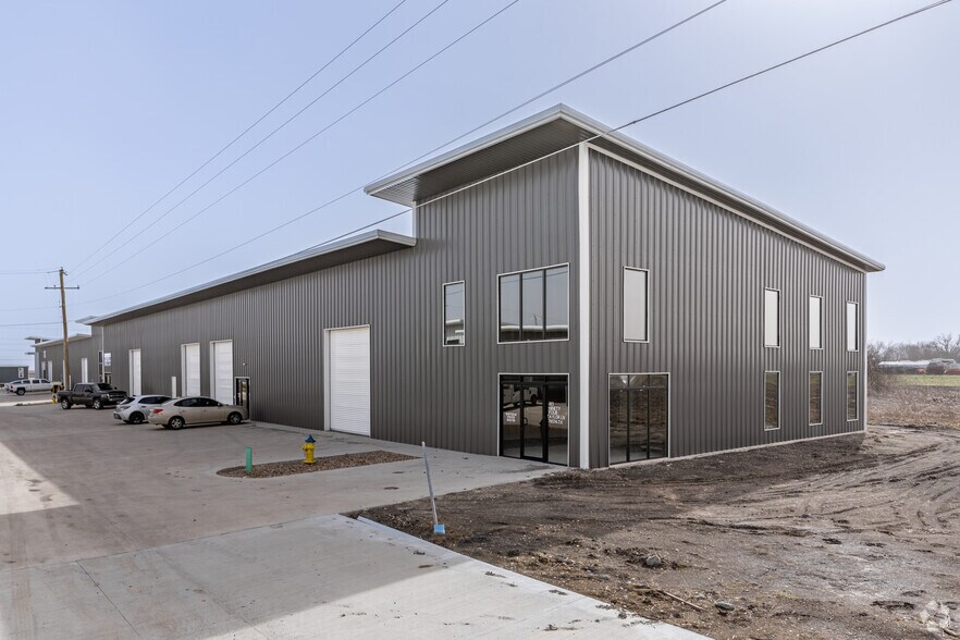 185 Ninety Four, Taylor, TX for lease - Building Photo - Image 2 of 3