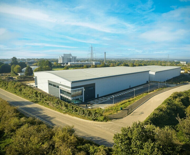 North Rd, Stevenage à louer - Photo du bâtiment - Image 3 de 10