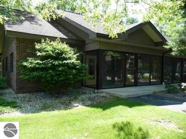 954 Business Park Dr, Traverse City, MI à vendre - Photo principale - Image 1 de 13