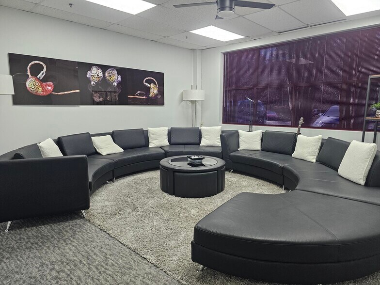 1410 Indian Trail Lilburn Rd, Norcross, GA à vendre - Photo intérieure - Image 3 de 8