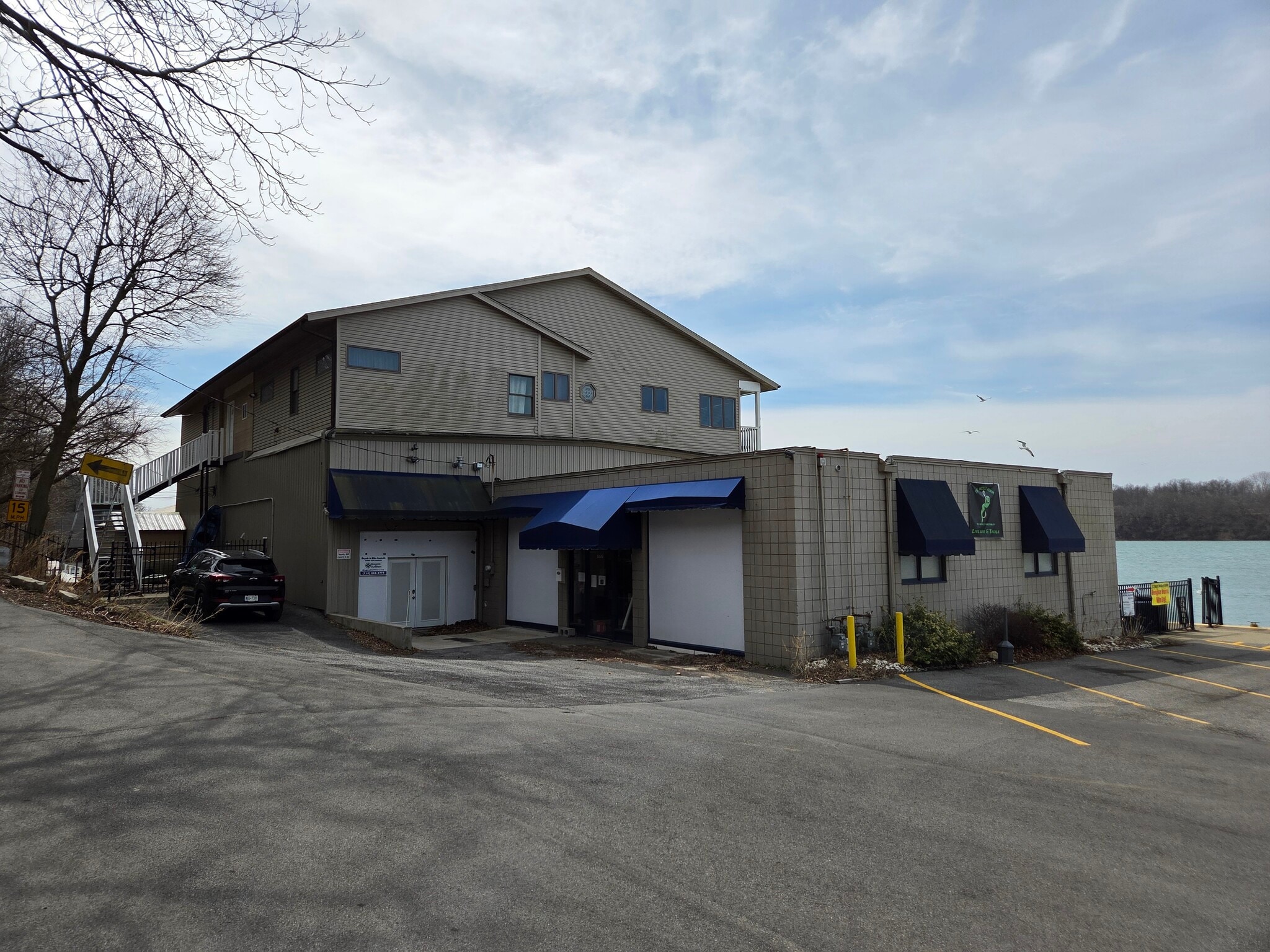 555 Water St, Youngstown, NY à vendre Photo principale- Image 1 de 16