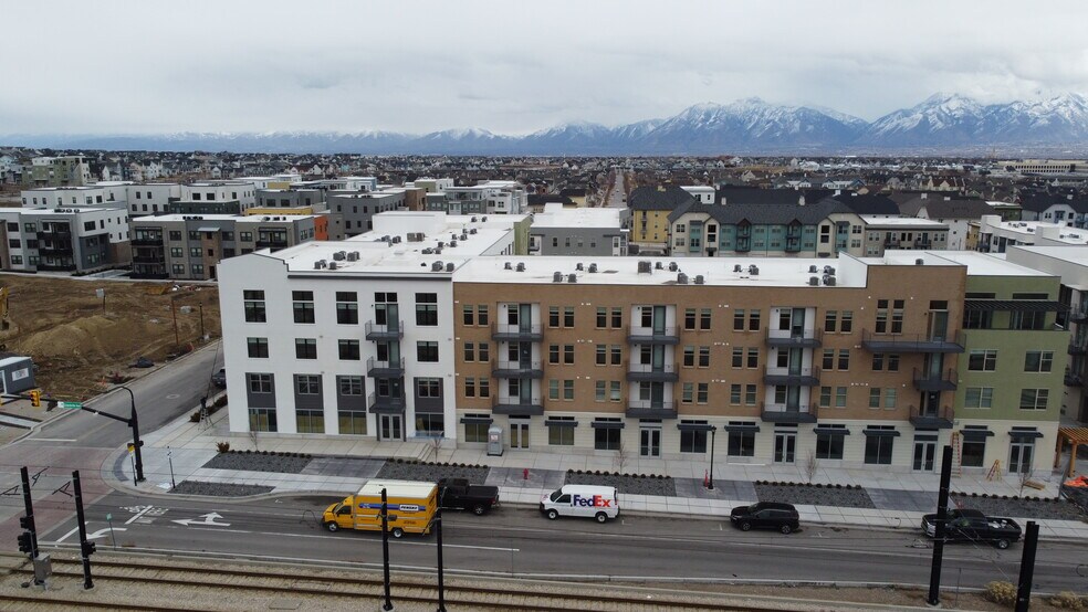 11321 South Grandville, South Jordan, UT à louer - Photo du bâtiment - Image 3 de 4