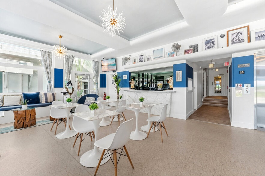 1418 Ocean Dr, Miami Beach, FL for sale - Lobby - Image 3 of 16