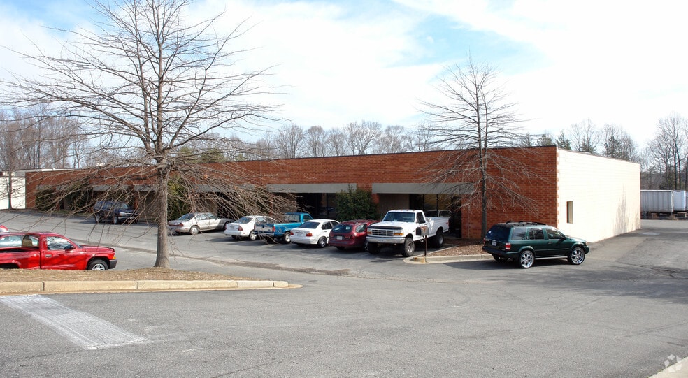 10470 Wilden Dr, Ashland, VA for lease - Building Photo - Image 1 of 17