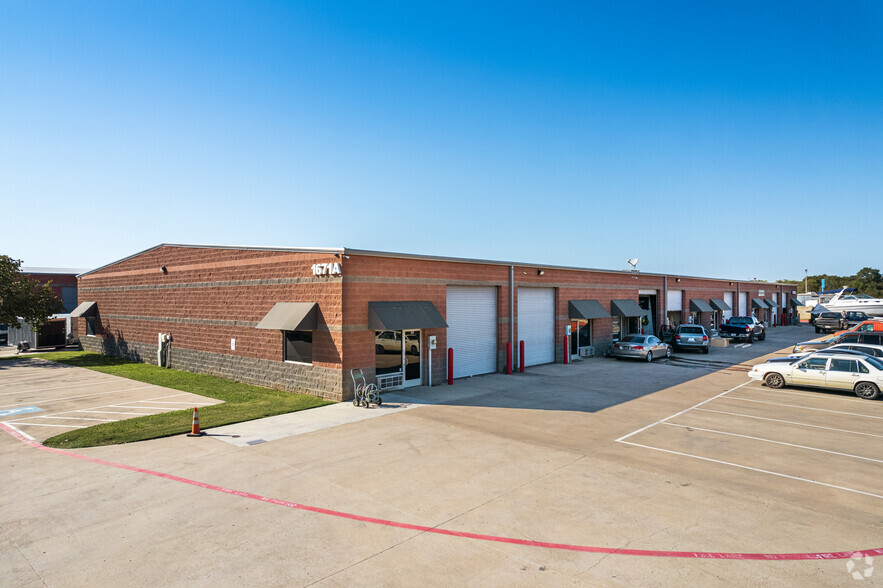 1671 Riverview Dr, Lewisville, TX for lease - Building Photo - Image 1 of 3