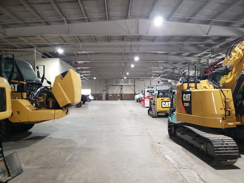 526 E 114th Pl, Chicago, IL for lease - Interior Photo - Image 3 of 30