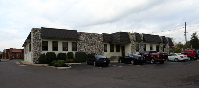 Plus de détails pour 7377 N Crescent Blvd, Pennsauken, NJ - Commerce de détail à louer