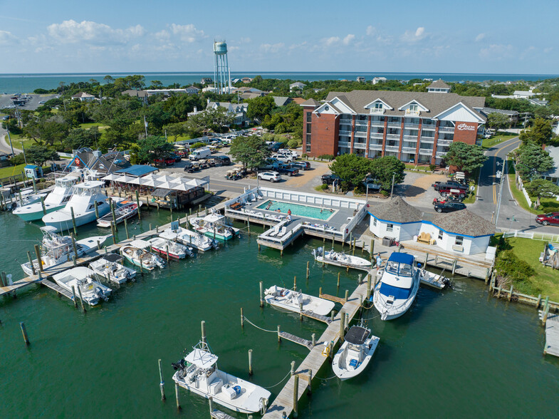 205 Irvin Garrish Hwy, Ocracoke, NC à vendre - Photo principale - Image 1 de 1