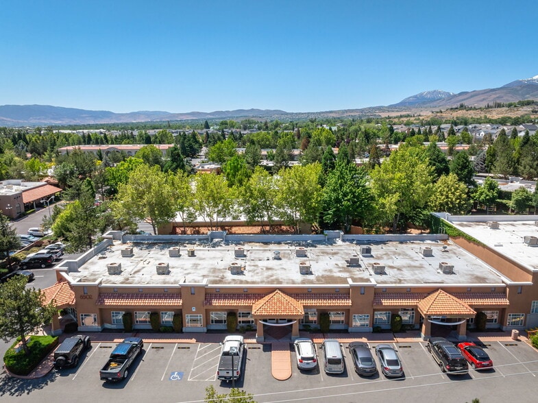6502 S McCarran Blvd, Reno, NV à louer - Photo du bâtiment - Image 1 de 3
