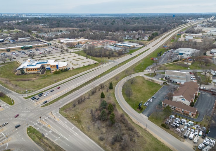 Bulk Sale portfolio of 2 properties for sale on LoopNet.ca - Primary Photo - Image 2 of 2