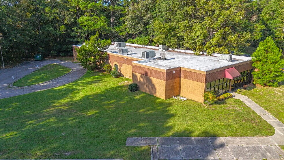 1212 S Walnut St, Fairmont, NC à vendre - Photo du bâtiment - Image 2 de 5