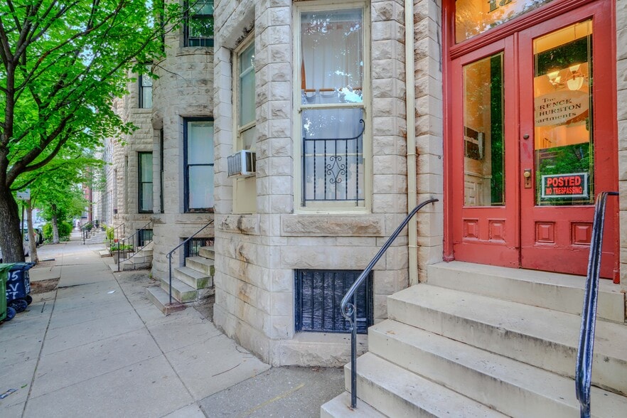 Mt Vernon Portfolio portfolio of 3 properties for sale on LoopNet.ca - Building Photo - Image 2 of 13