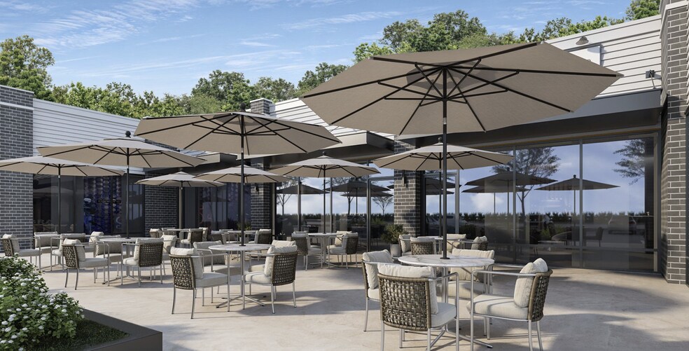 74-84 Old Riverhead Rd, Westhampton Beach, NY à louer - Photo du bâtiment - Image 2 de 5