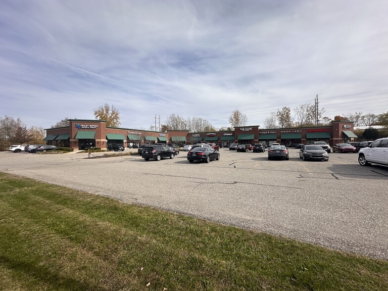 3951-3957 56th St SW, Grandville, MI for lease - Building Photo - Image 1 of 18