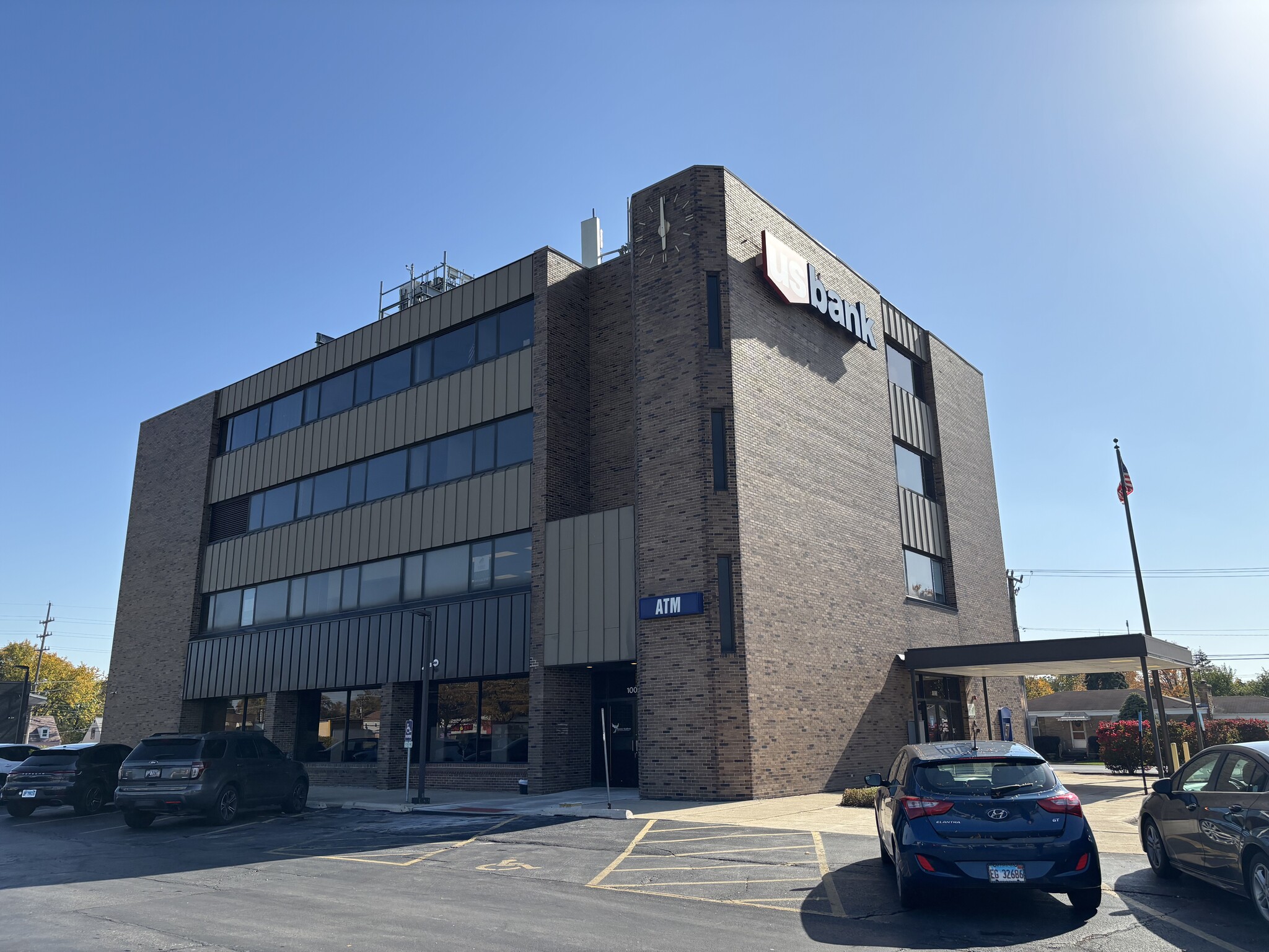 10035 W Grand Ave, Franklin Park, IL for lease Building Photo- Image 1 of 2